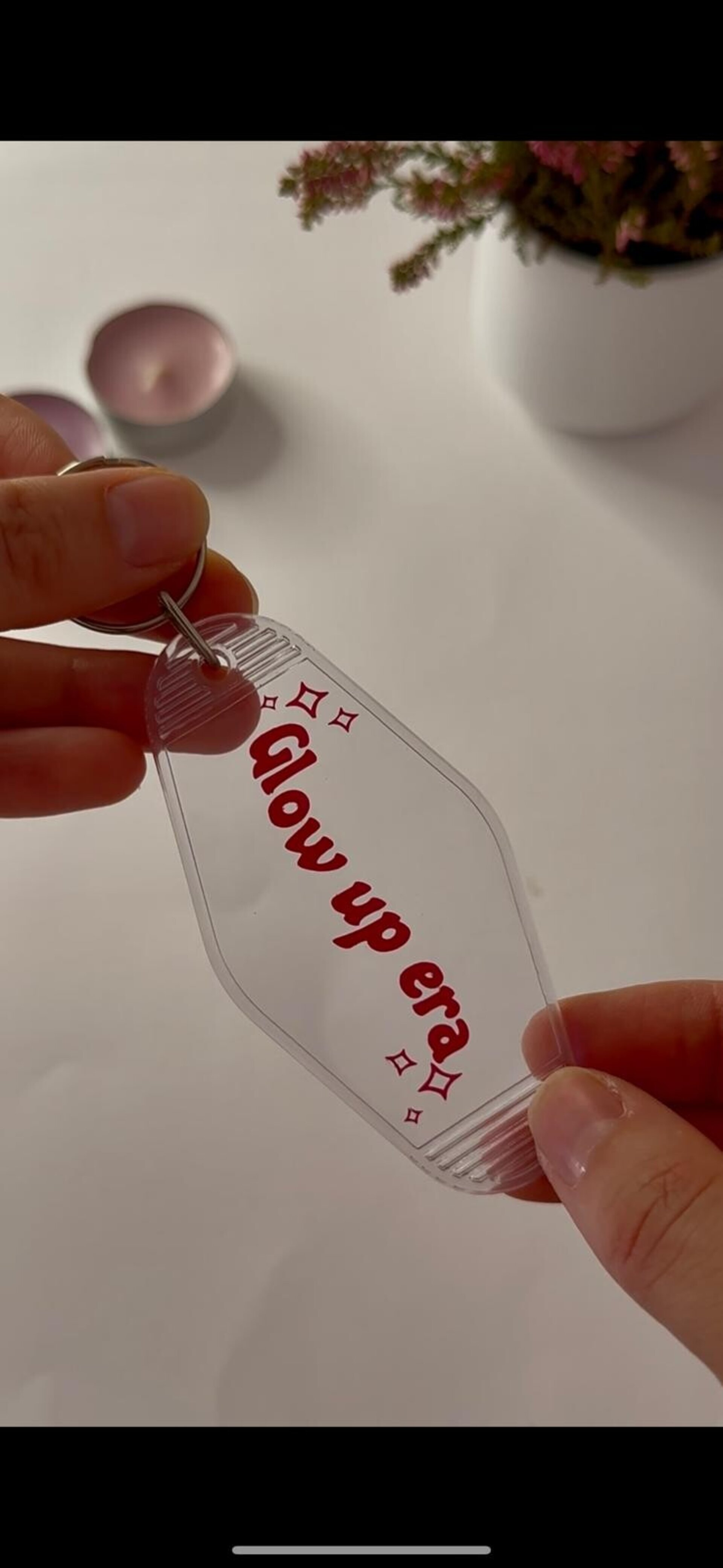 Llavero motel "GLOW UP ERA" - 1