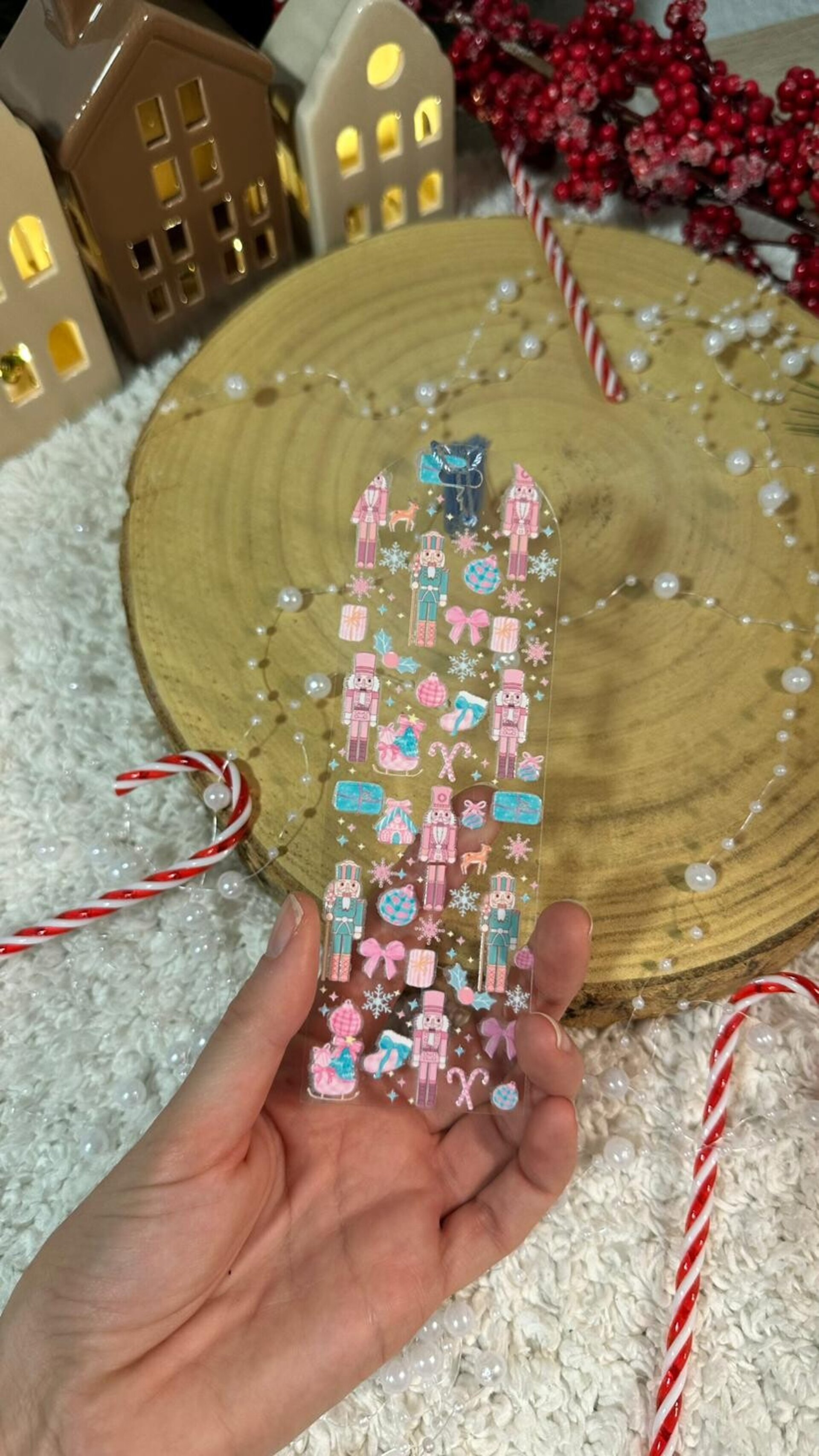 MARCAPÁGINAS "CASCANUECES" - 1